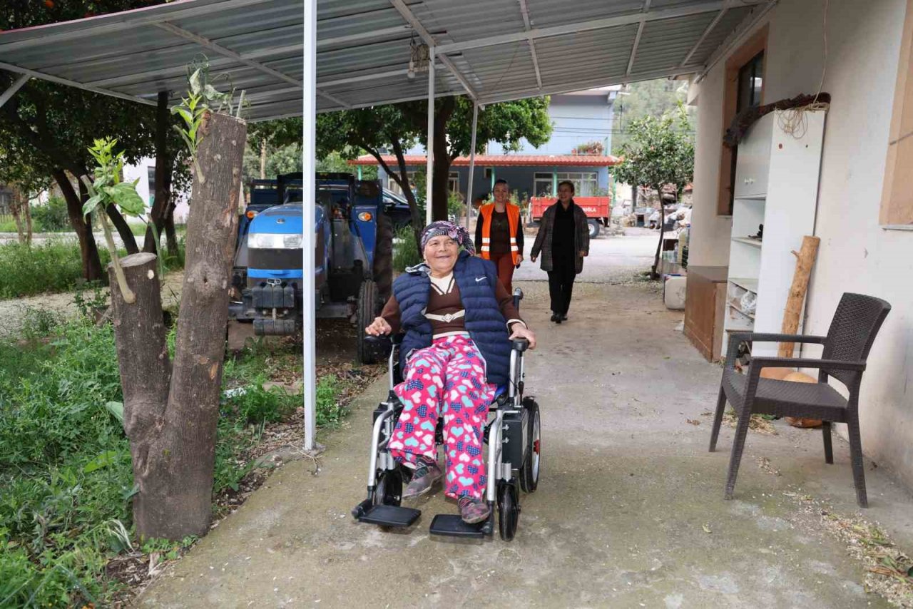 Marmaris Belediyesi engelli vatandaşa el uzattı