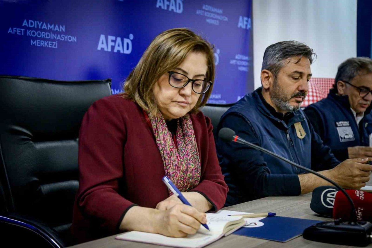 TBB Başkanı Şahin, afet bölgelerindeki 4 ile teknik gezide bulundu