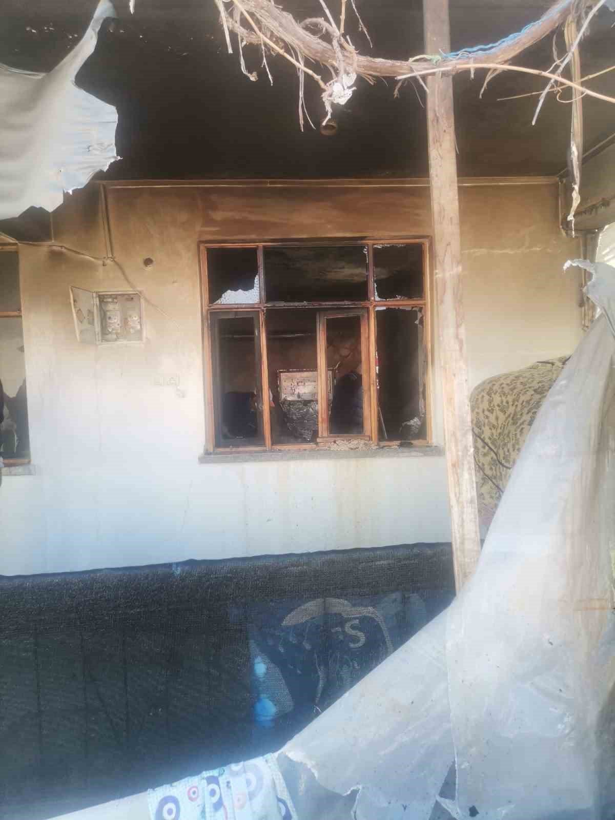 Antalya’da çocukların çakmak oyunu yangın çıkardı: 1 ölü