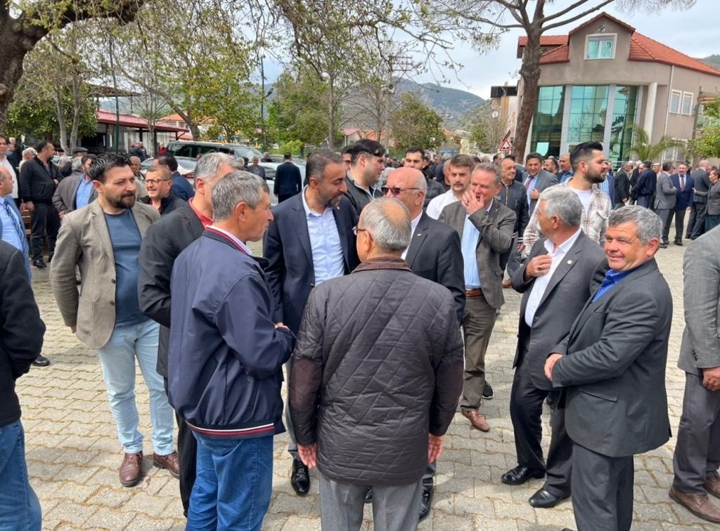 AK Parti Aday Adayı Eşin, Aydınlılarla buluşmaya devam ediyor