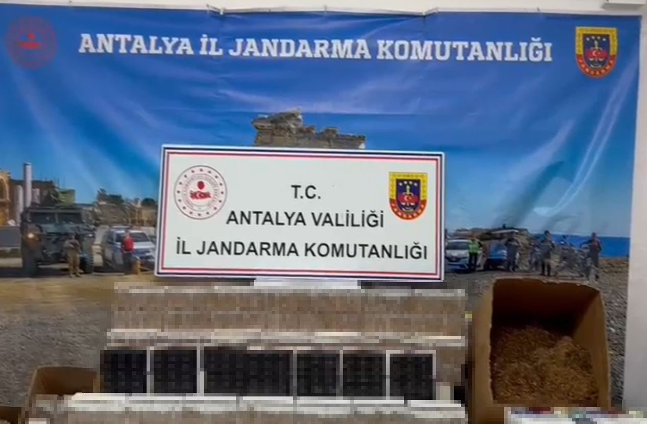 Antalya’da 261 bin 600 adet makaron ele geçirildi