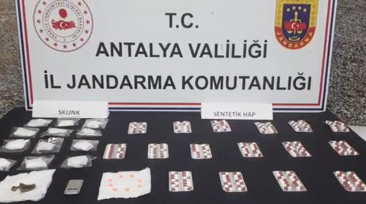 Antalya’da jandarmadan uyuşturucu operasyonu