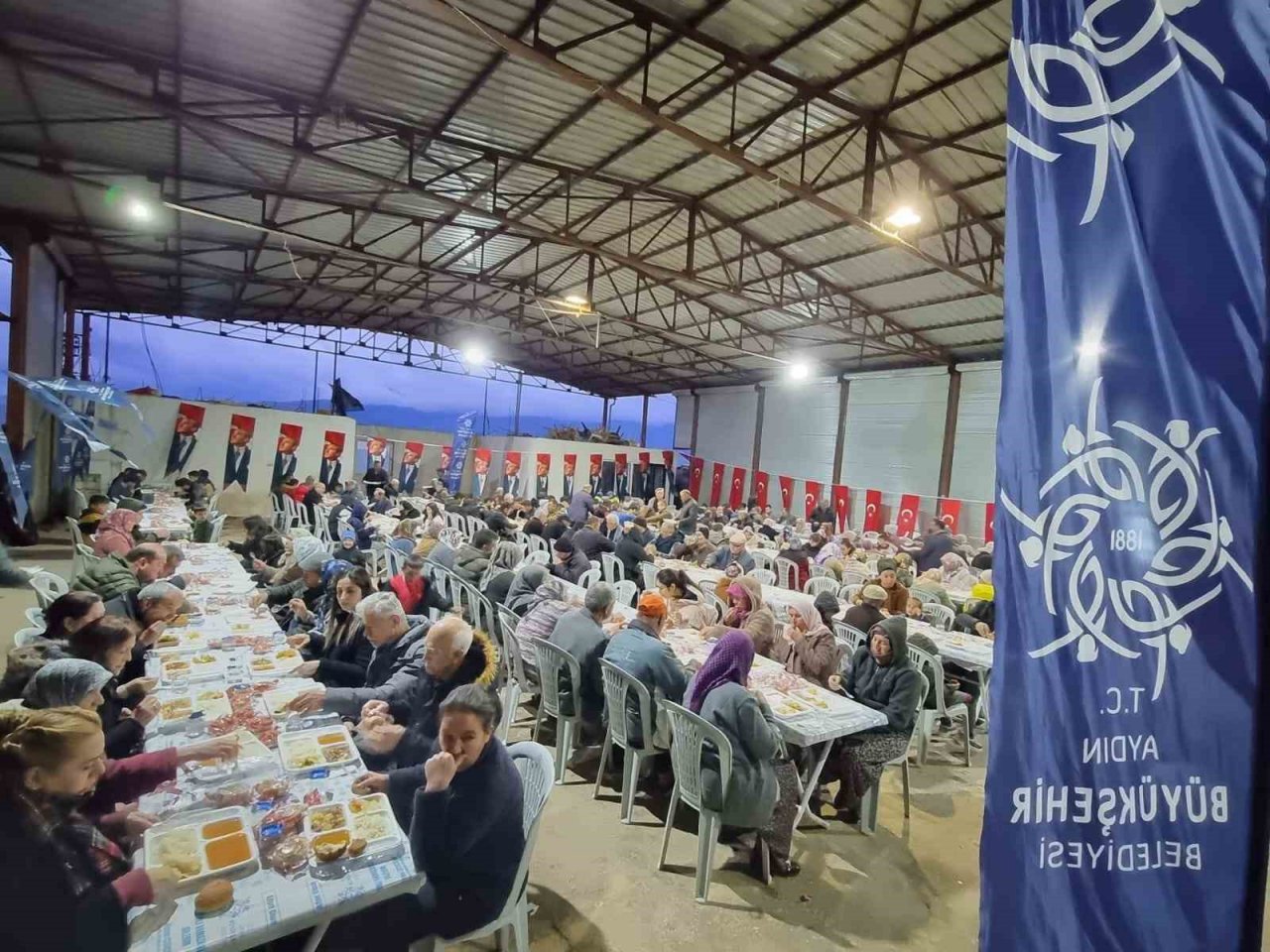 Aydın Büyükşehir Belediyesi’nin iftar programları sürüyor