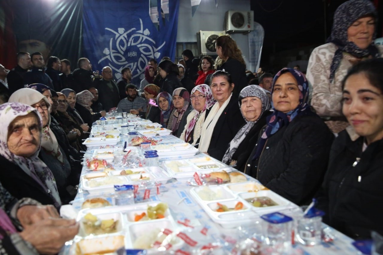 Aydın Büyükşehir Belediyesi’nin iftar programları sürüyor