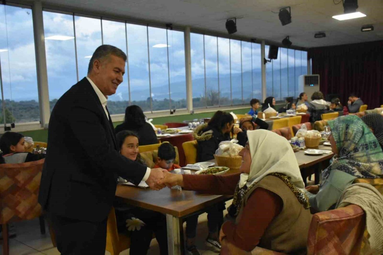 Buharkent’te yetimler unutulmadı