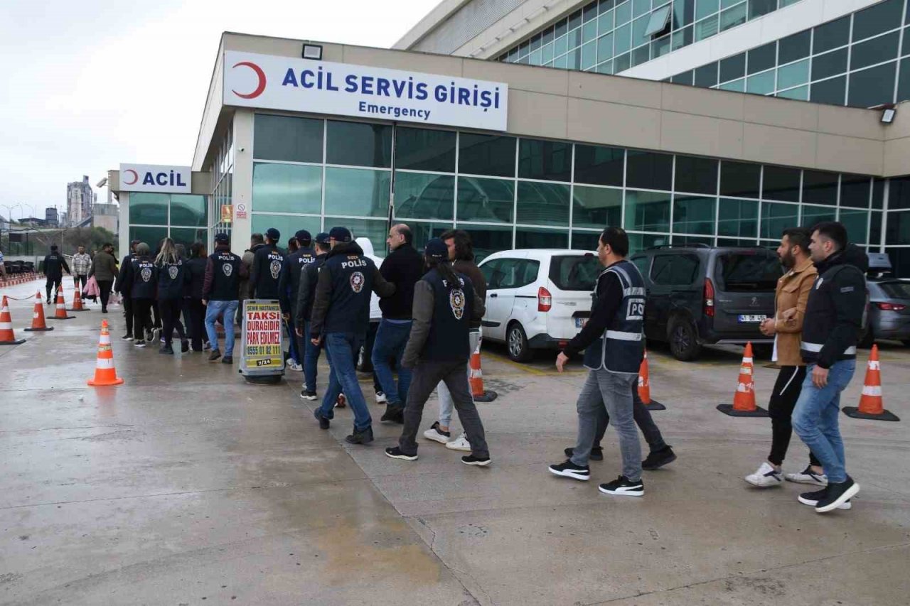 Siber çeteye operasyon: 16 gözaltı