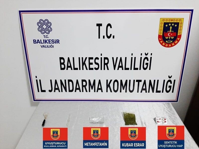 Balıkesir’de jandarmadan uyuşturucu operasyonu