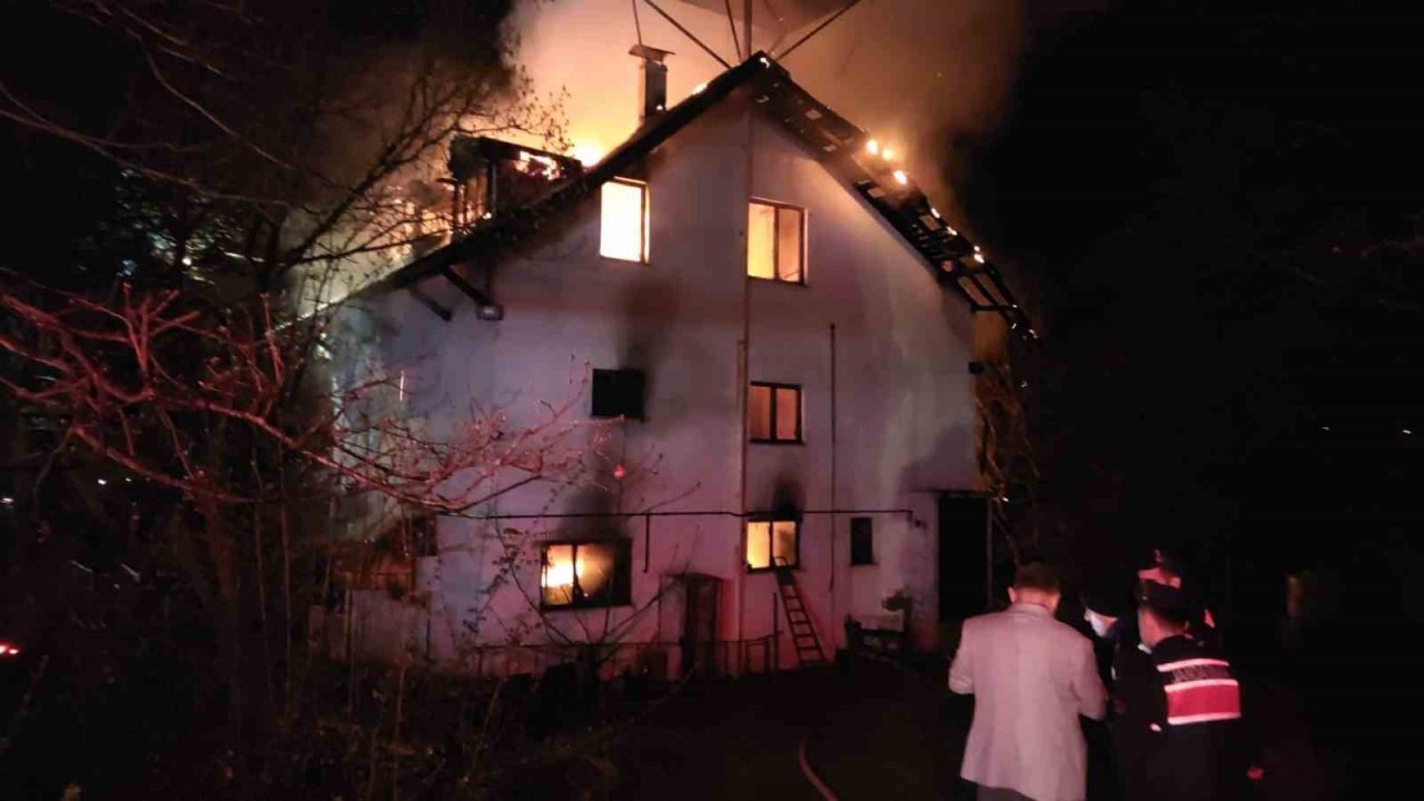 Bartın’da yangın: Yaşlı çift hayatını kaybetti