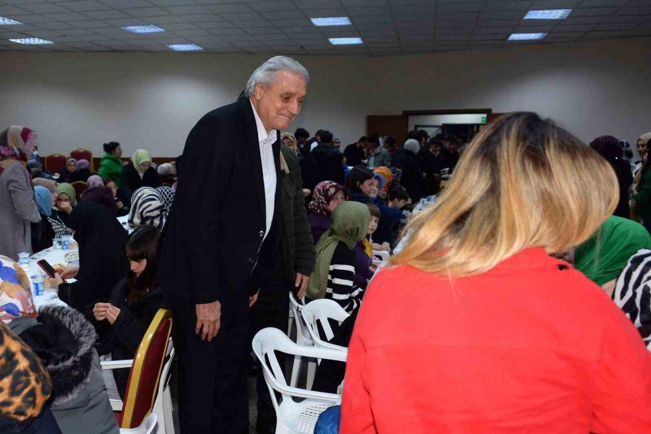 Başkan Bakkalcıoğlu Yenidoğan Mahalle sakinleri ile bir araya geldi