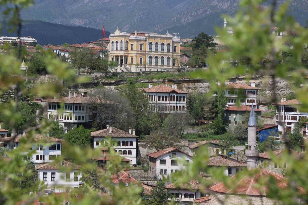 Kültür turizminin gözdelerinden olan Safranbolu Ramazan Bayramı’ndan umutlu