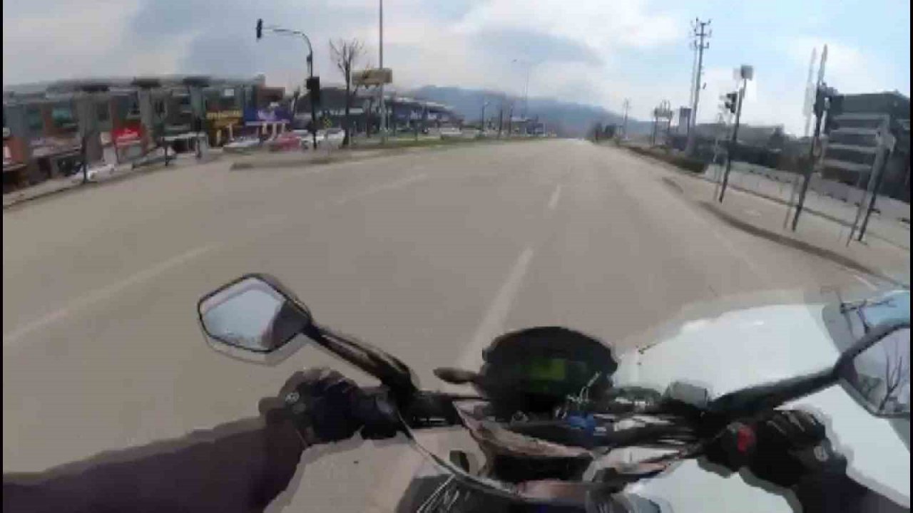 Sürücülerin ölümden döndükleri anlar kamerada