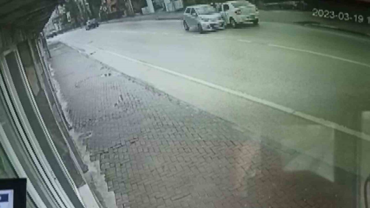 Sürücülerin ölümden döndükleri anlar kamerada