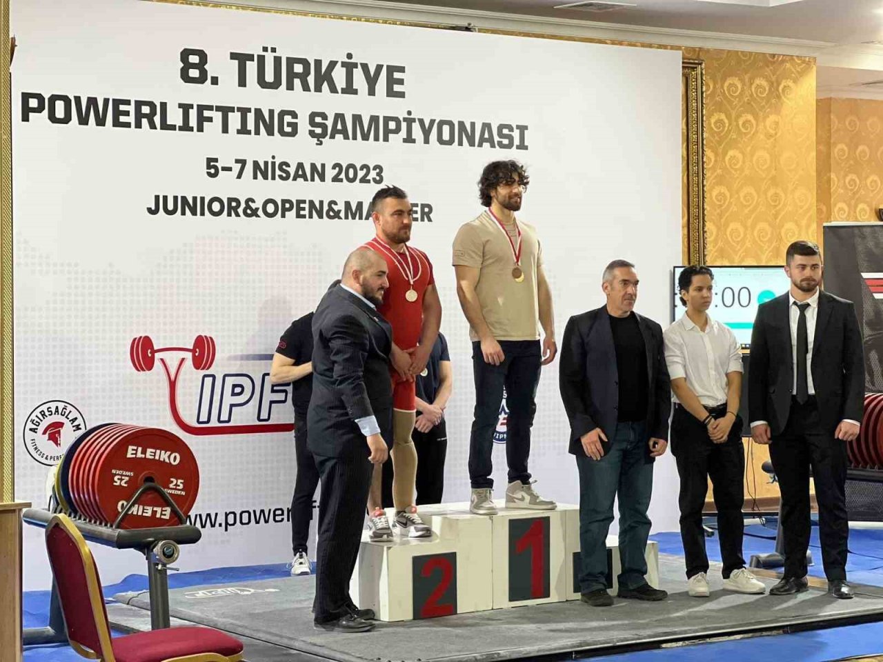 Ameliyat olduktan 2 gün sonra Türkiye 2.’si oldu