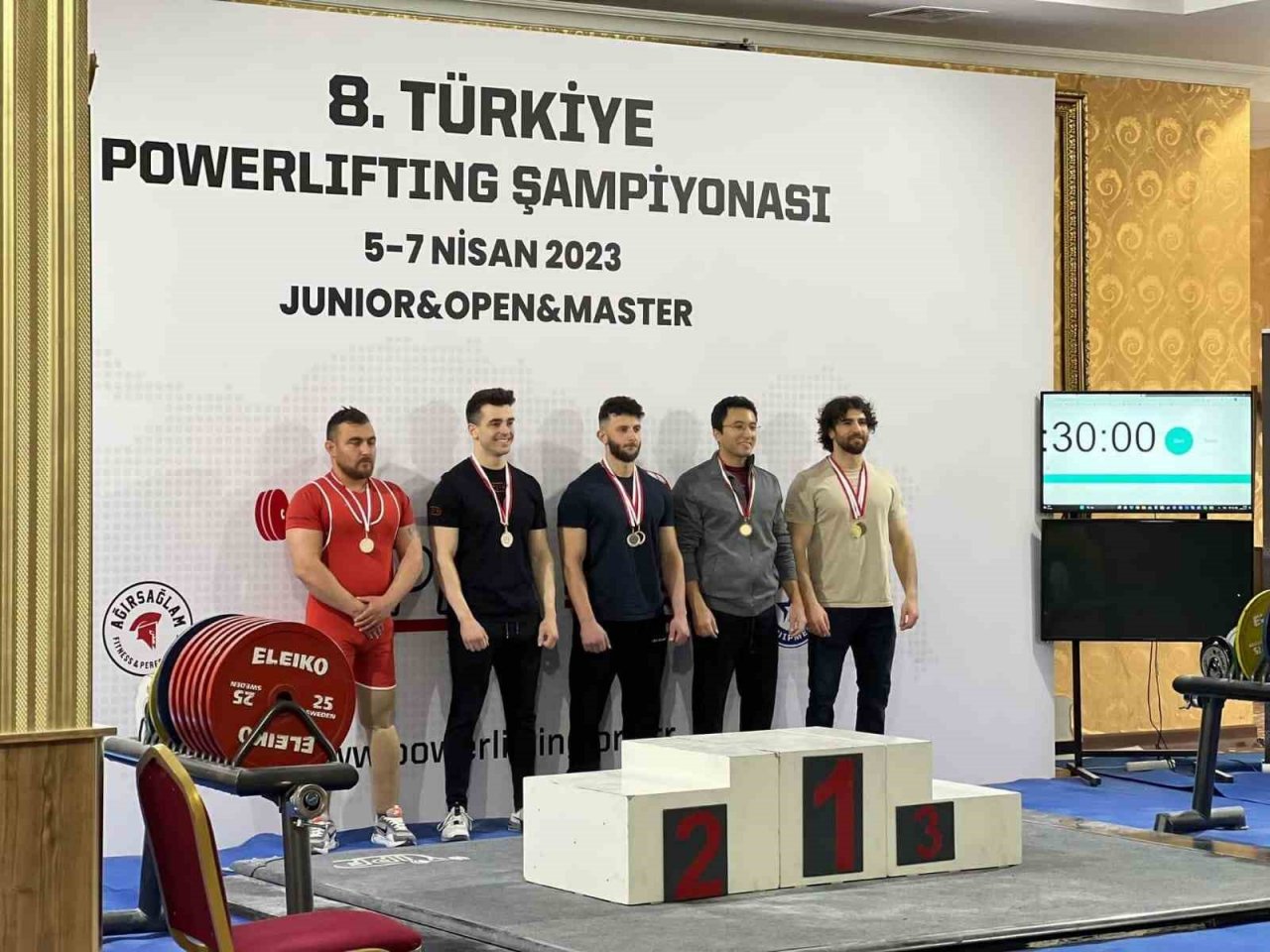 Ameliyat olduktan 2 gün sonra Türkiye 2.’si oldu