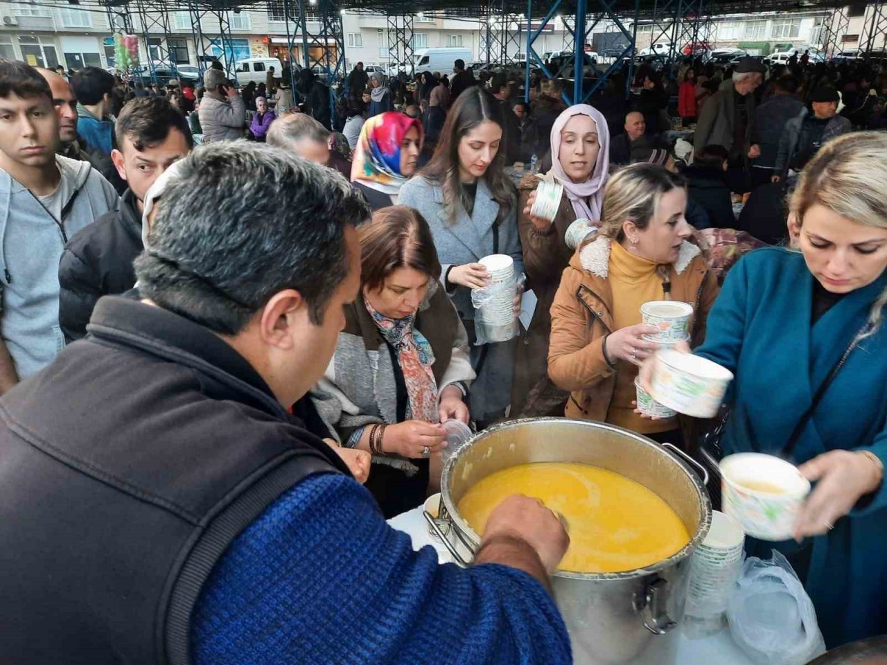 Edremit’te “Birlik, Beraberlik ve Kardeşlik iftarı”