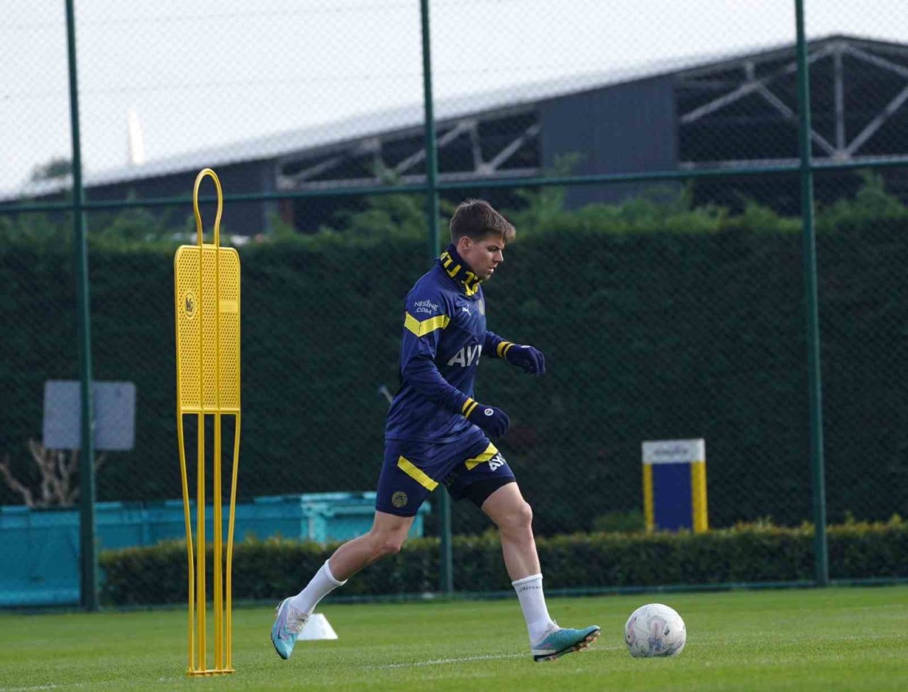 Fenerbahçe, Karagümrük maçı hazırlıklarına başladı