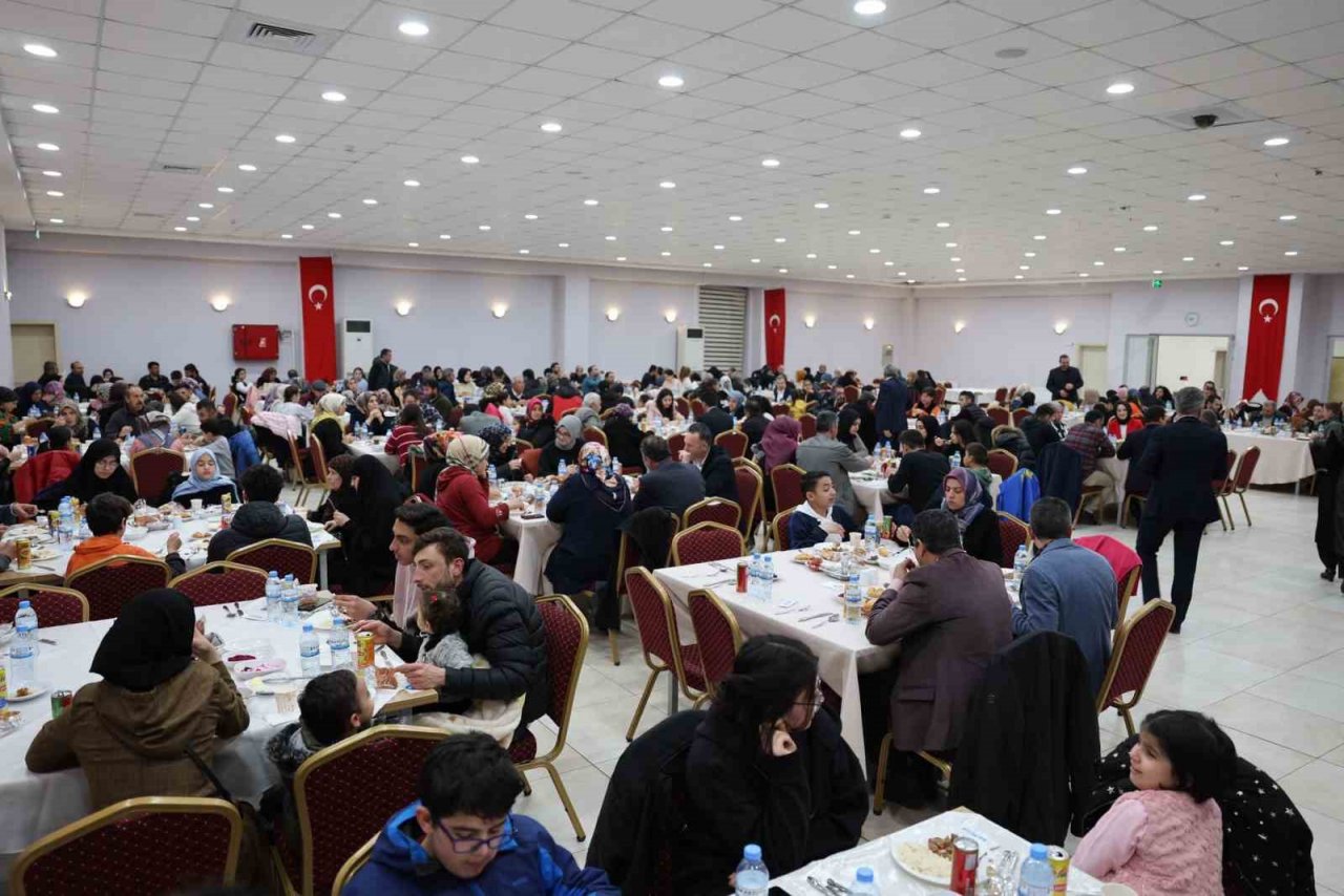 Hacılar’da şehit aileleri, gaziler ve depremzedeler iftarda buluştu
