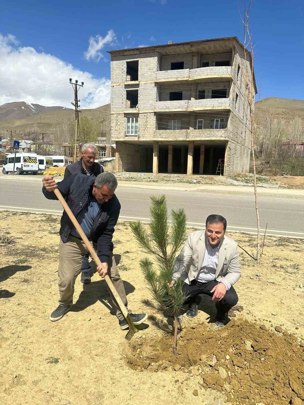 Esendere’de fidanlar toprakla buluştu