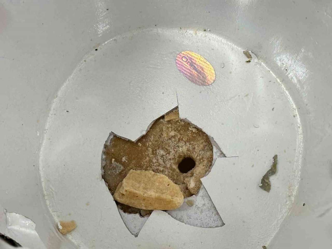 Uyuşturucu tacirleri sınır tanımıyor: İstanbul Havalimanı’nda süs eşyası görünümünde uyuşturucu ele geçirildi