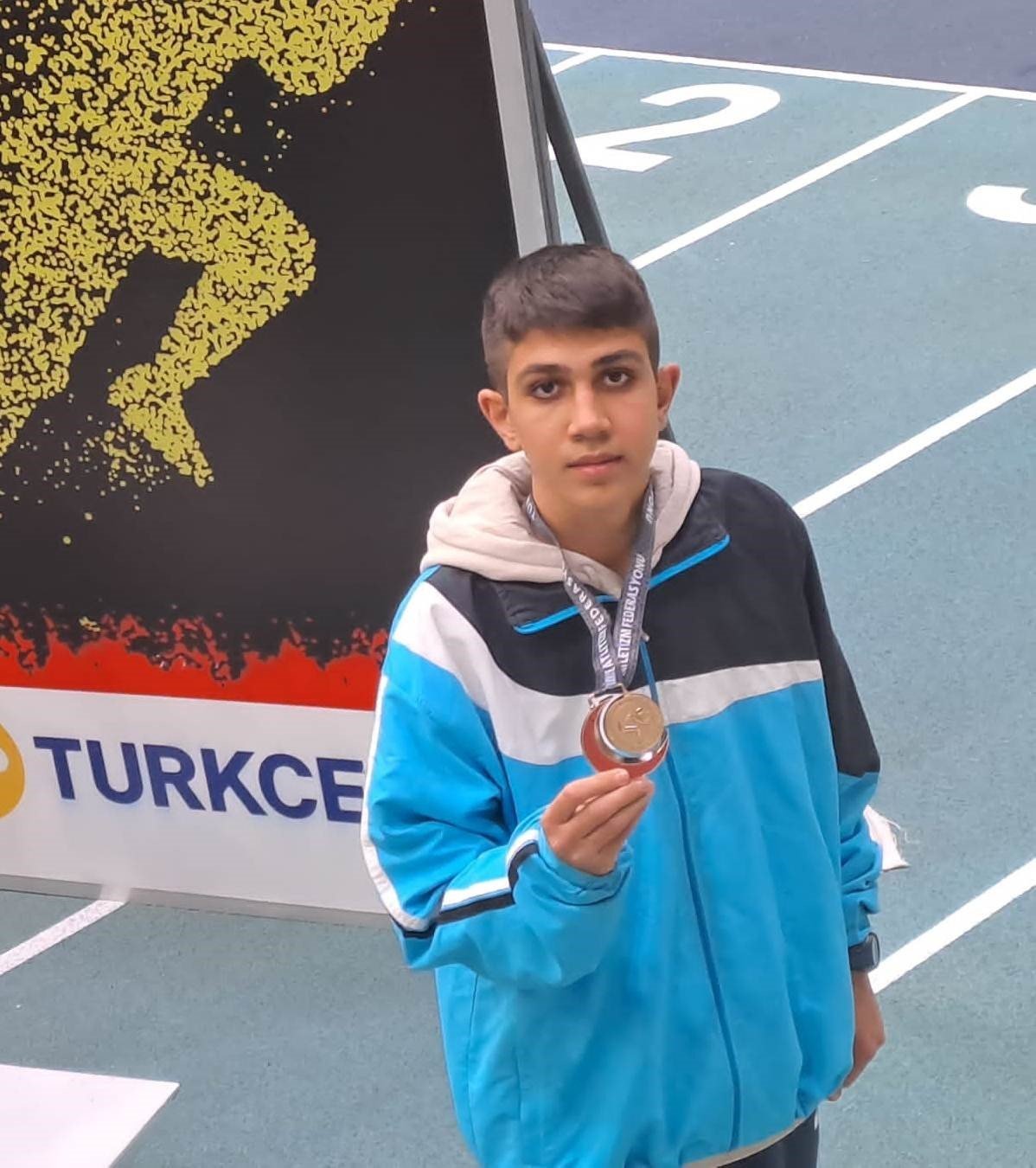 Depremzede atlet artık Nilüfer Belediyespor için koşacak