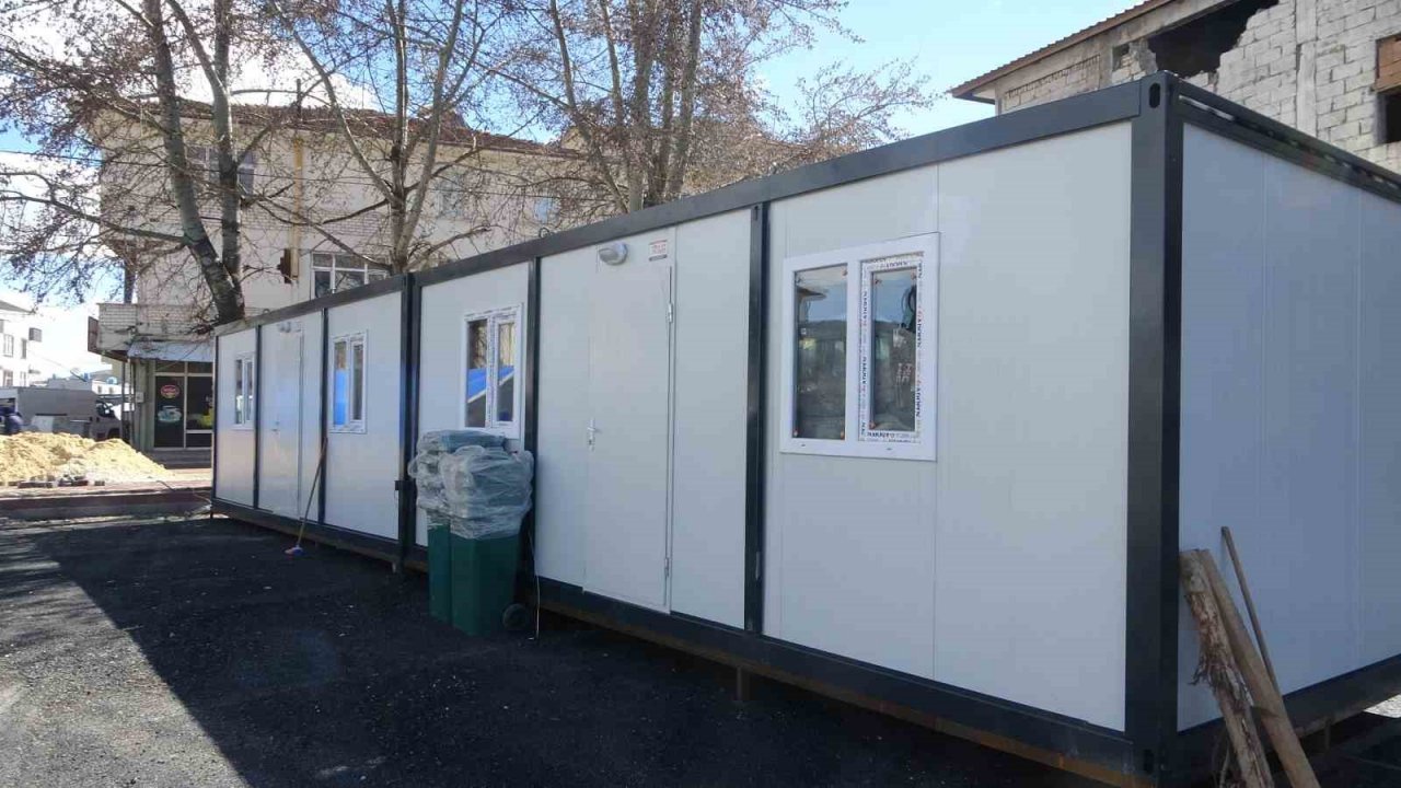 Malatya’da depremzede esnaf için konteyner çarşı kuruluyor