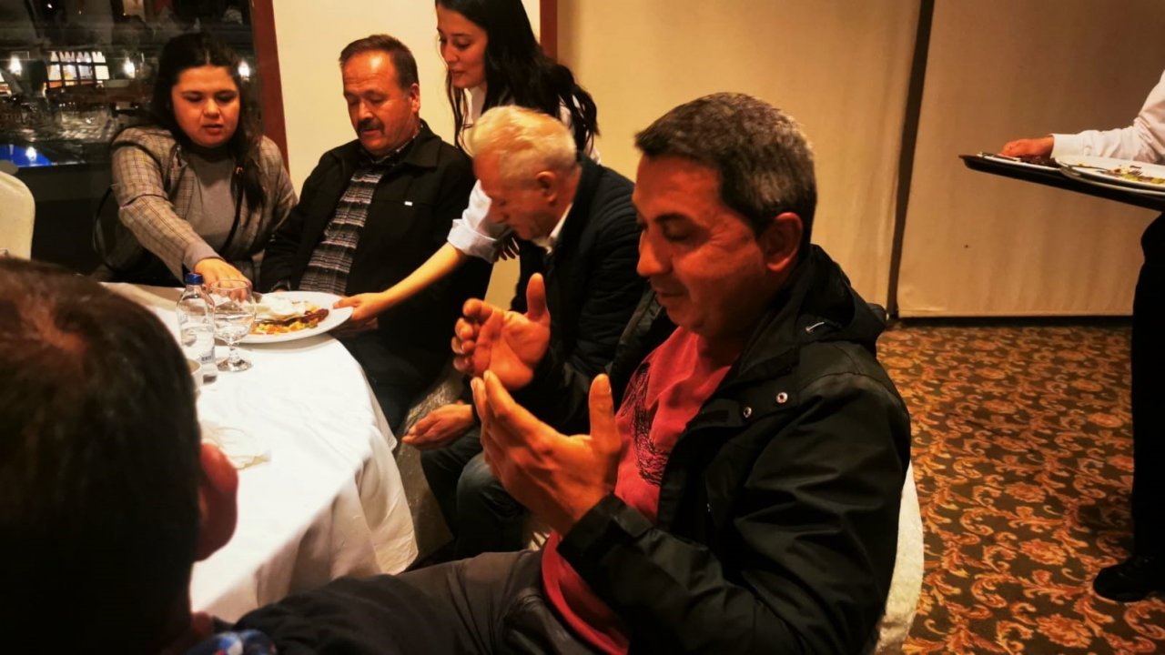 Kaymakam Aksoy, çocuklarla ve muhtarlarla iftarda bir araya geldi