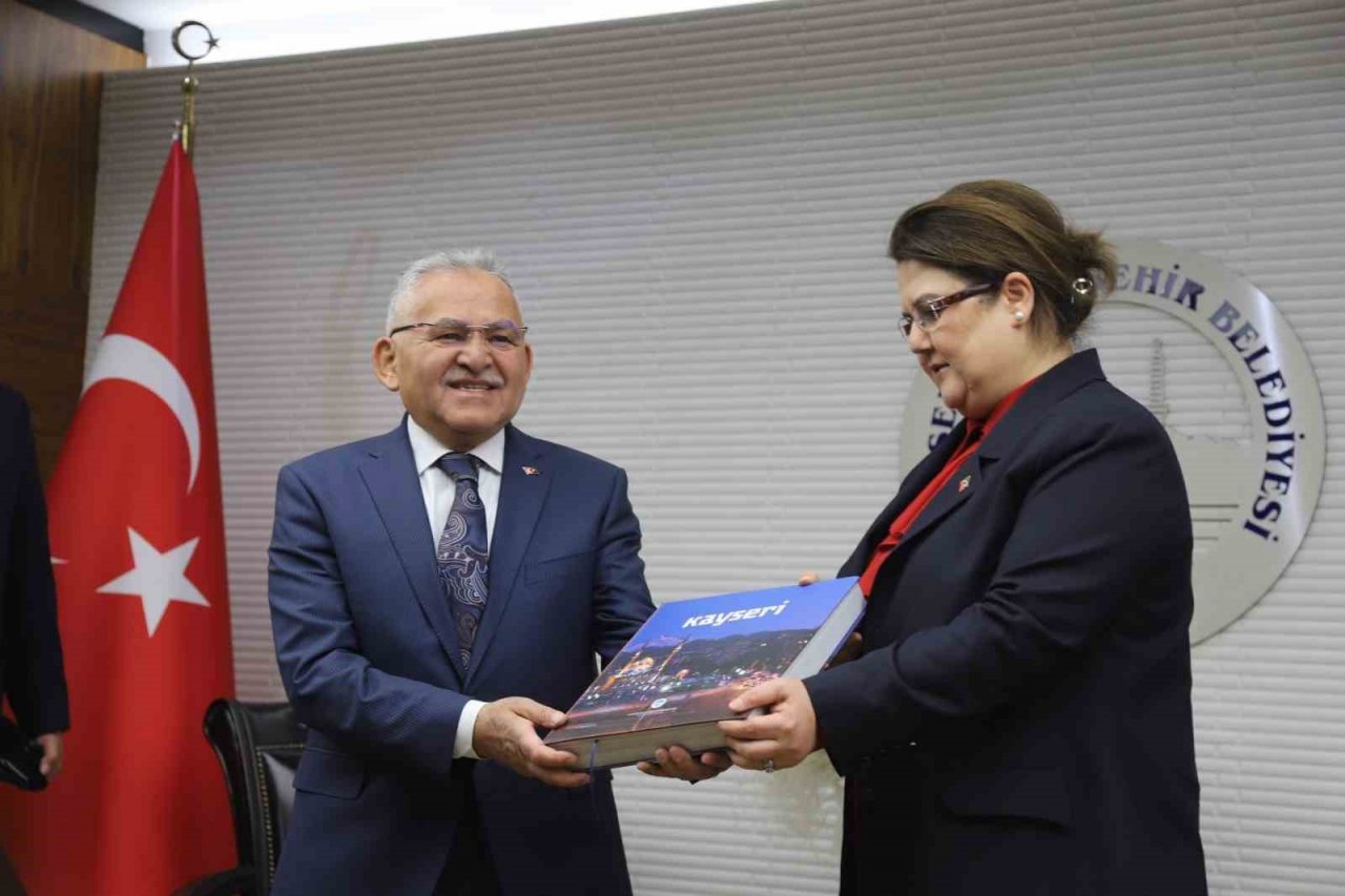 Büyükşehir, Kayseri’nin kitabını yazdı