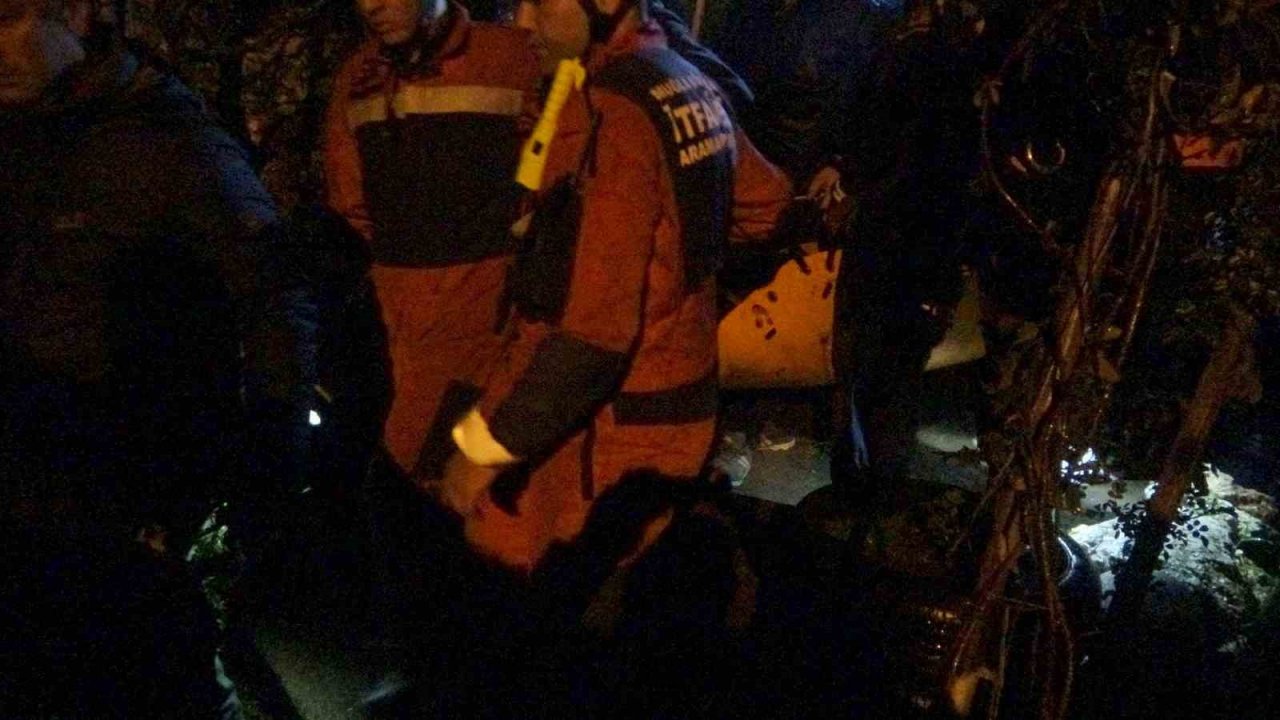 Menteşe’de genç kız kendisini uçurumdan attı