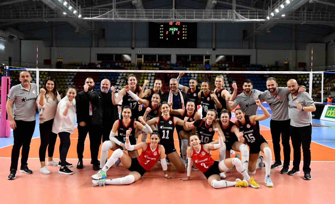 Muratpaşa galibiyetle başladı