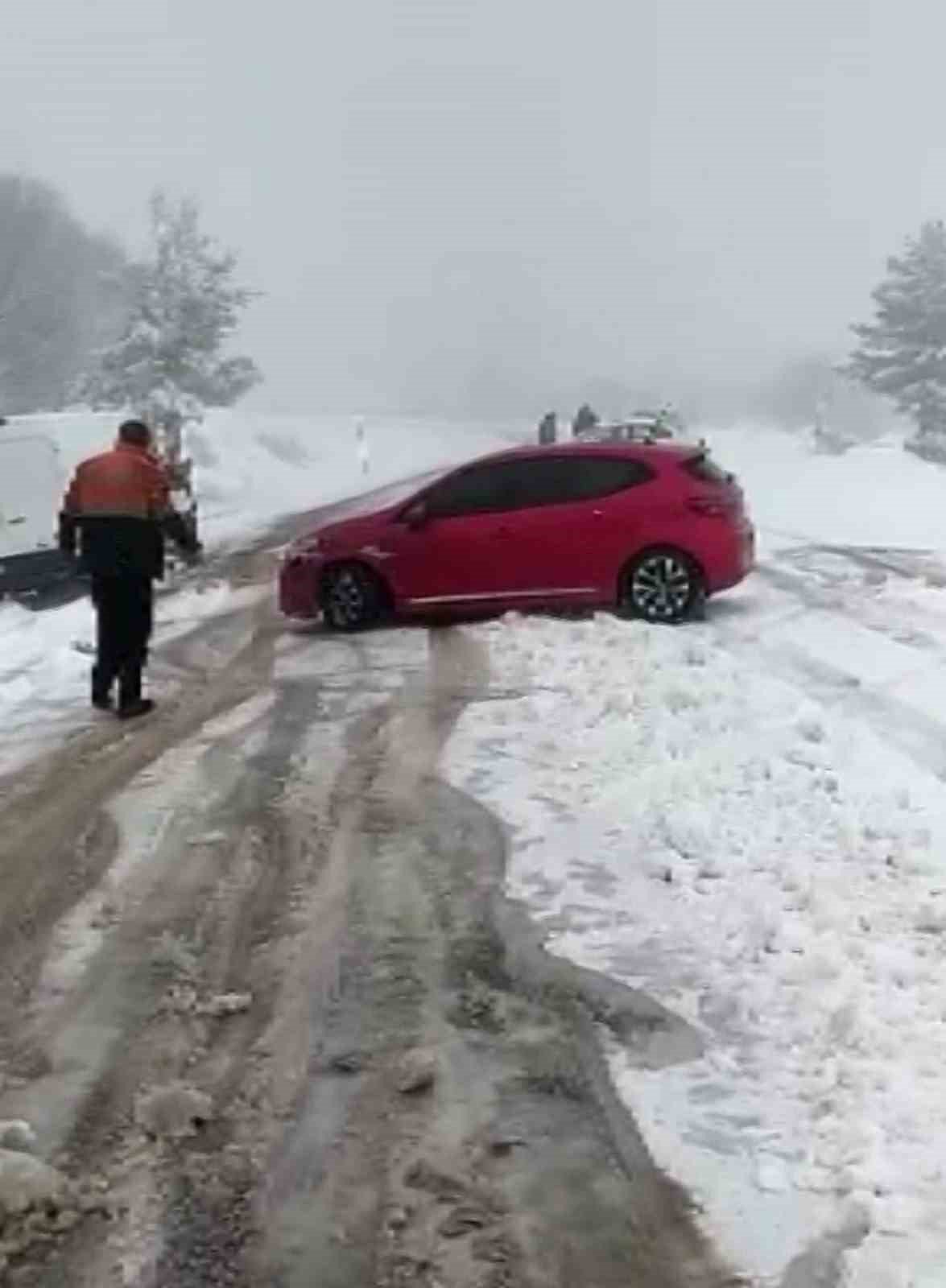 Nisan karı yolda bıraktı