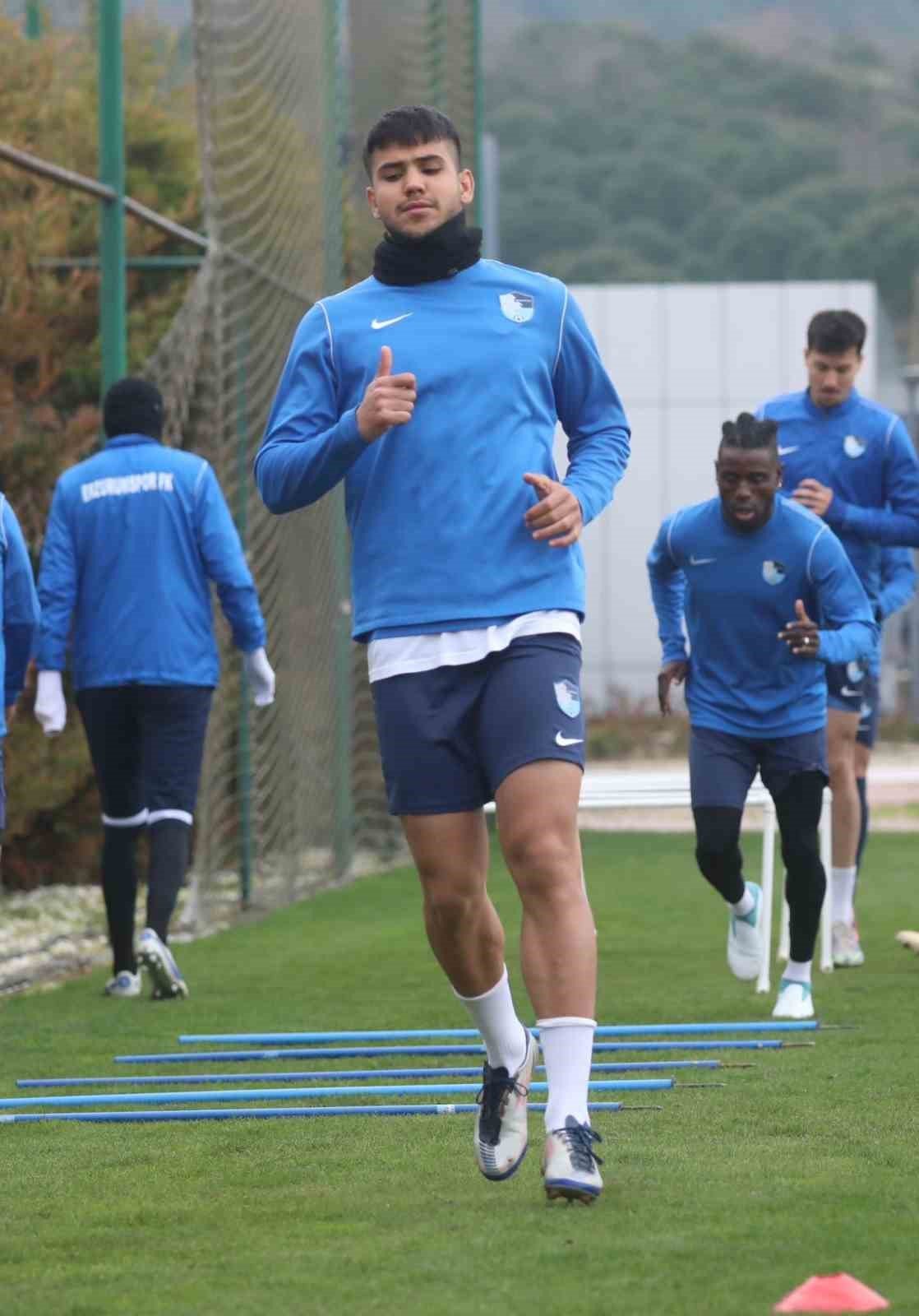 Erzurumspor İstanbul’da kamp kurdu
