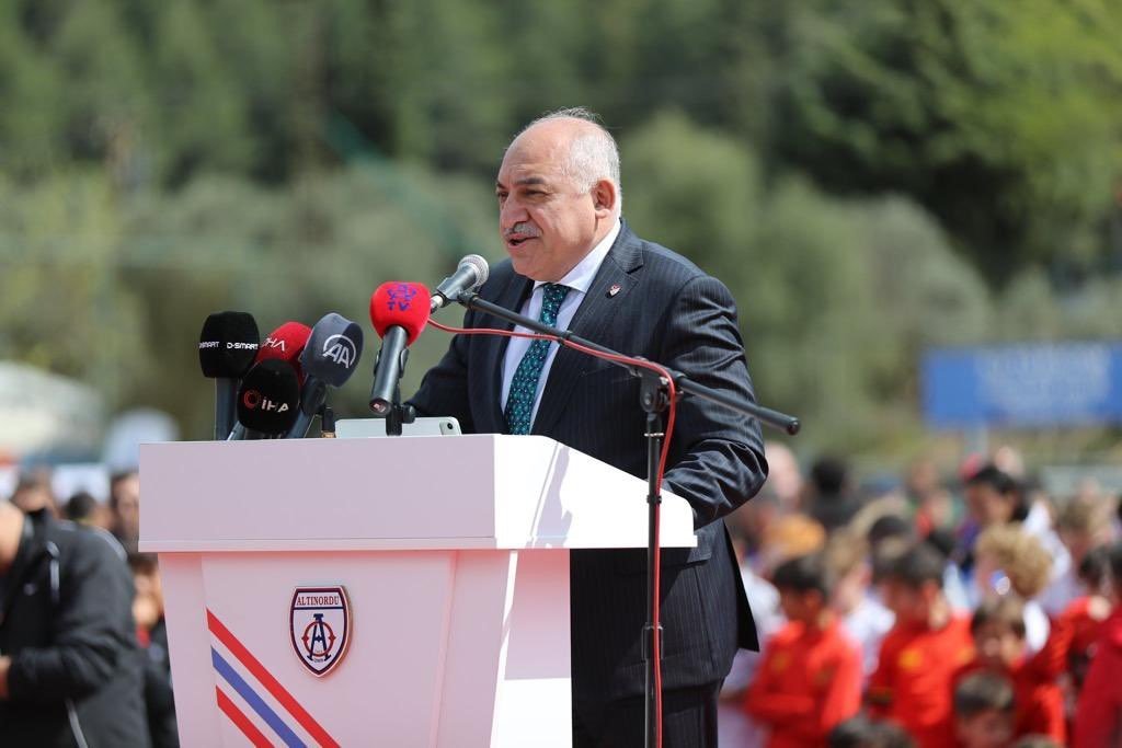 İzmir’de U12 Cup heyecanı başladı