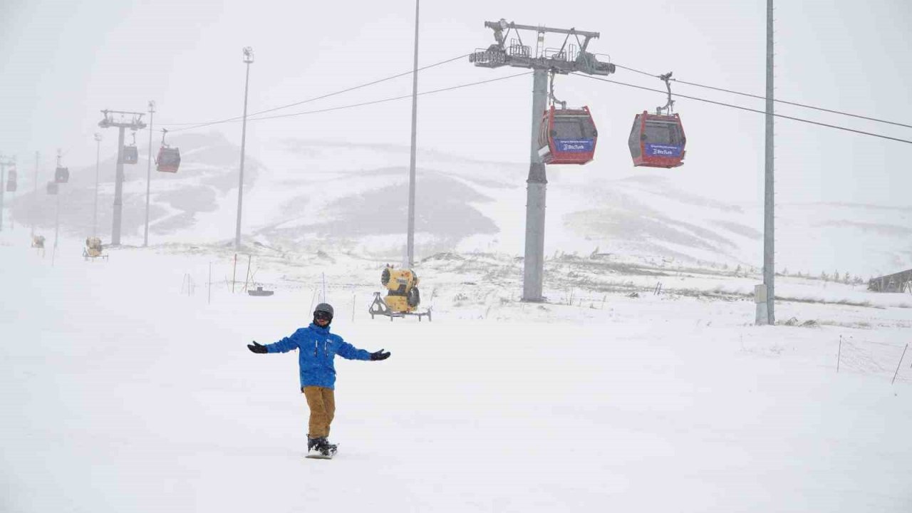 Erciyes’te Nisan karı