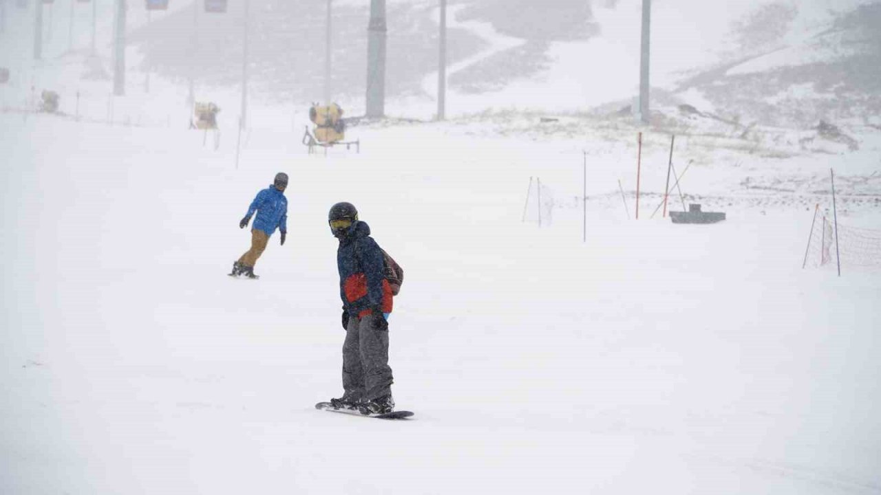 Erciyes’te Nisan karı