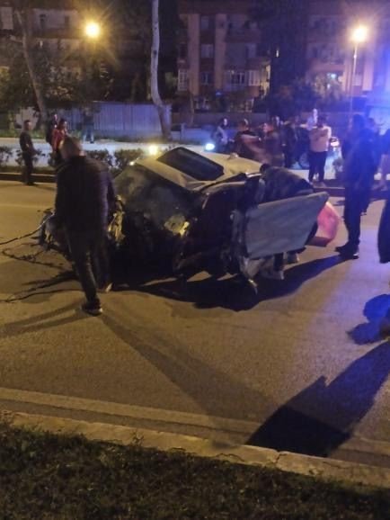 Antalya’da feci kaza: 1’i yabancı uyruklu 2 ölü, 2 ağır yaralı
