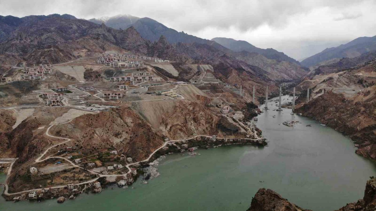 Eski ve yeni Yusufeli aynı karede