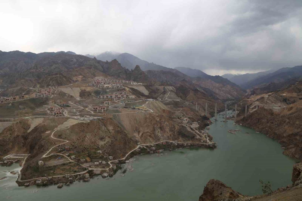 Eski ve yeni Yusufeli aynı karede