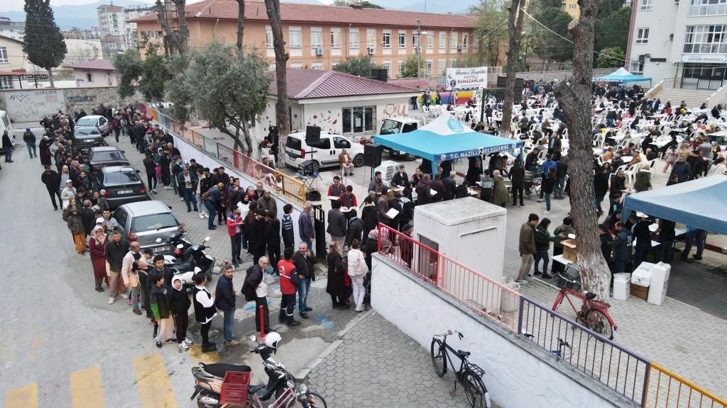 Nazilli Karaçay’da 3 bin kişi iftar sofrasında buluştu