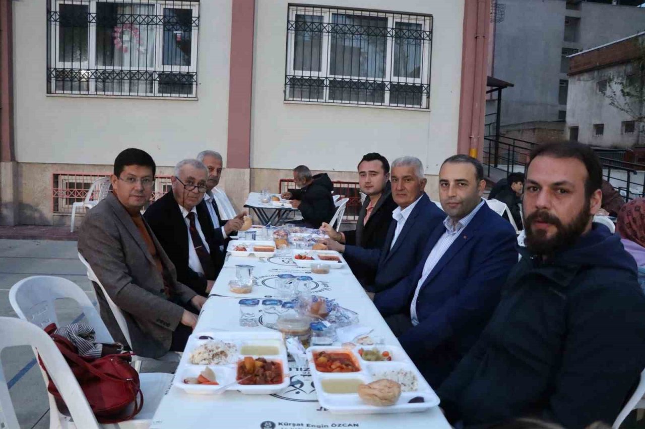 Nazilli Karaçay’da 3 bin kişi iftar sofrasında buluştu