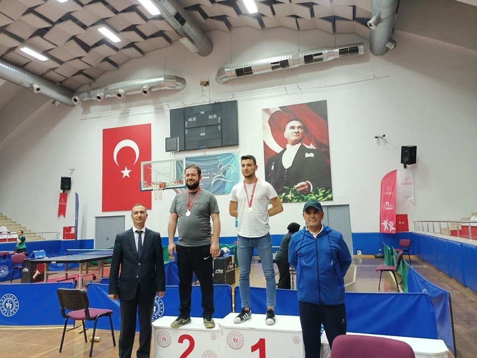 Hızlı raketler, madalyalarına kavuştu