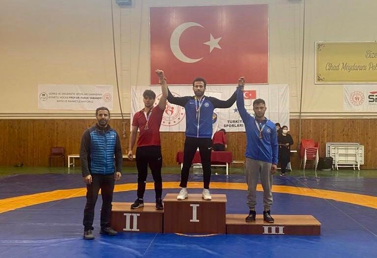 BARÜ, grekoromen stilde takım halinde Türkiye ikincisi oldu