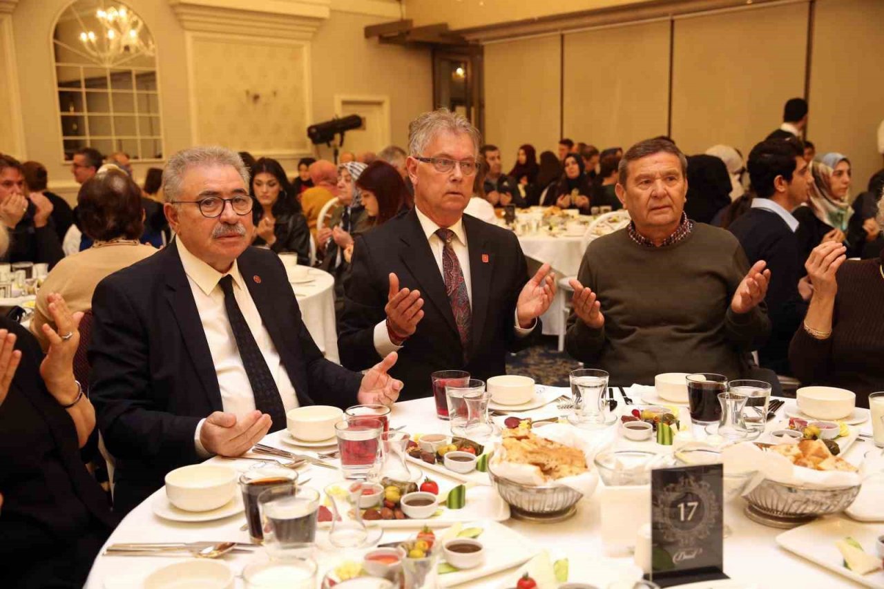 Başkan Turgay Erdem şehit yakınları ve gazilerle iftarda buluştu