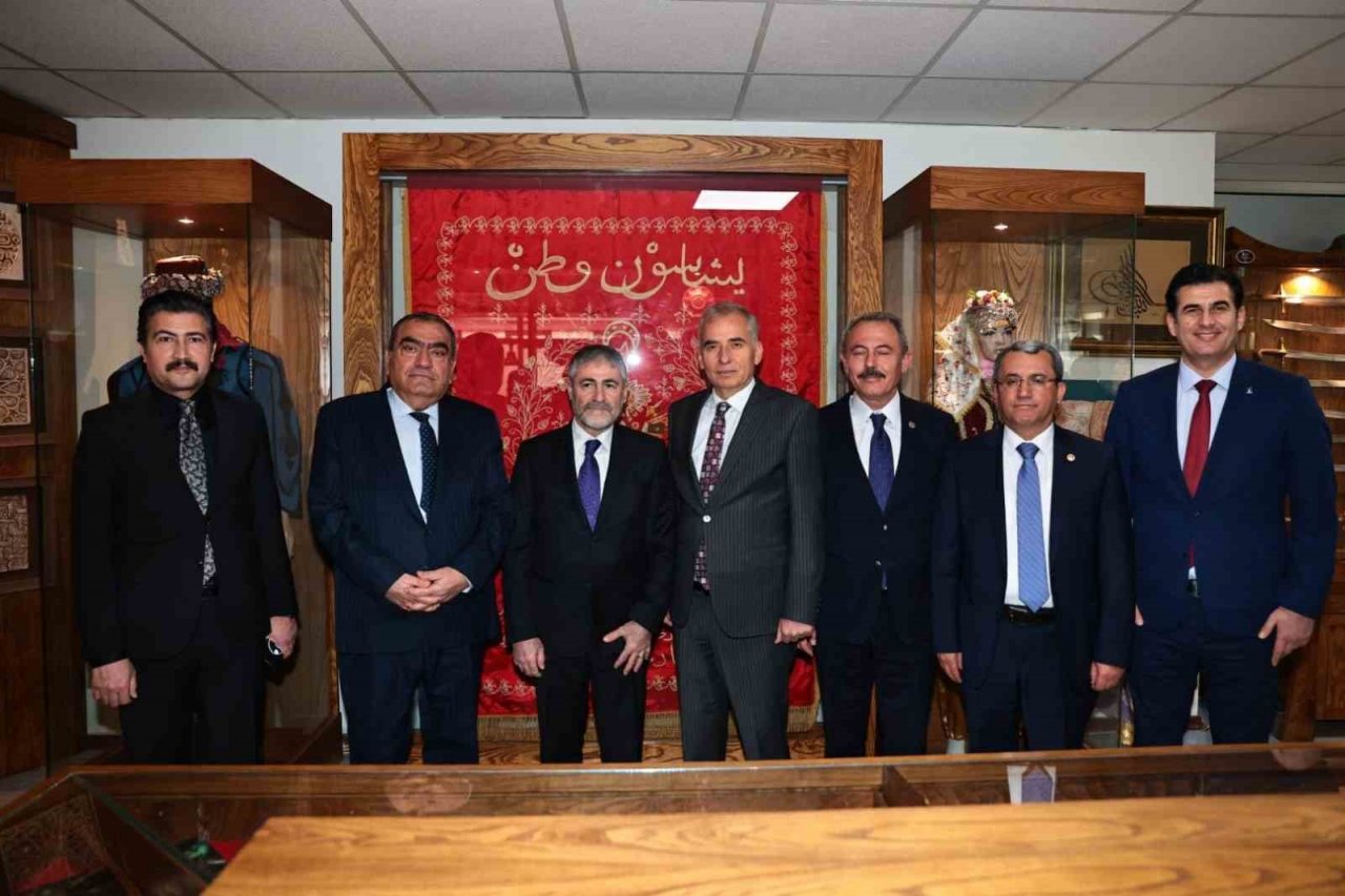 Hazine ve Maliye Bakanı Nebati, Denizli programına Büyükşehirden başladı