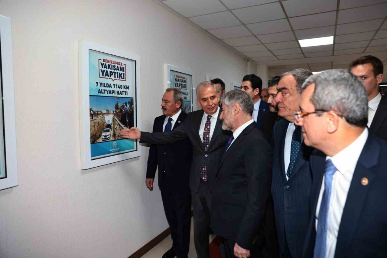 Hazine ve Maliye Bakanı Nebati, Denizli programına Büyükşehirden başladı