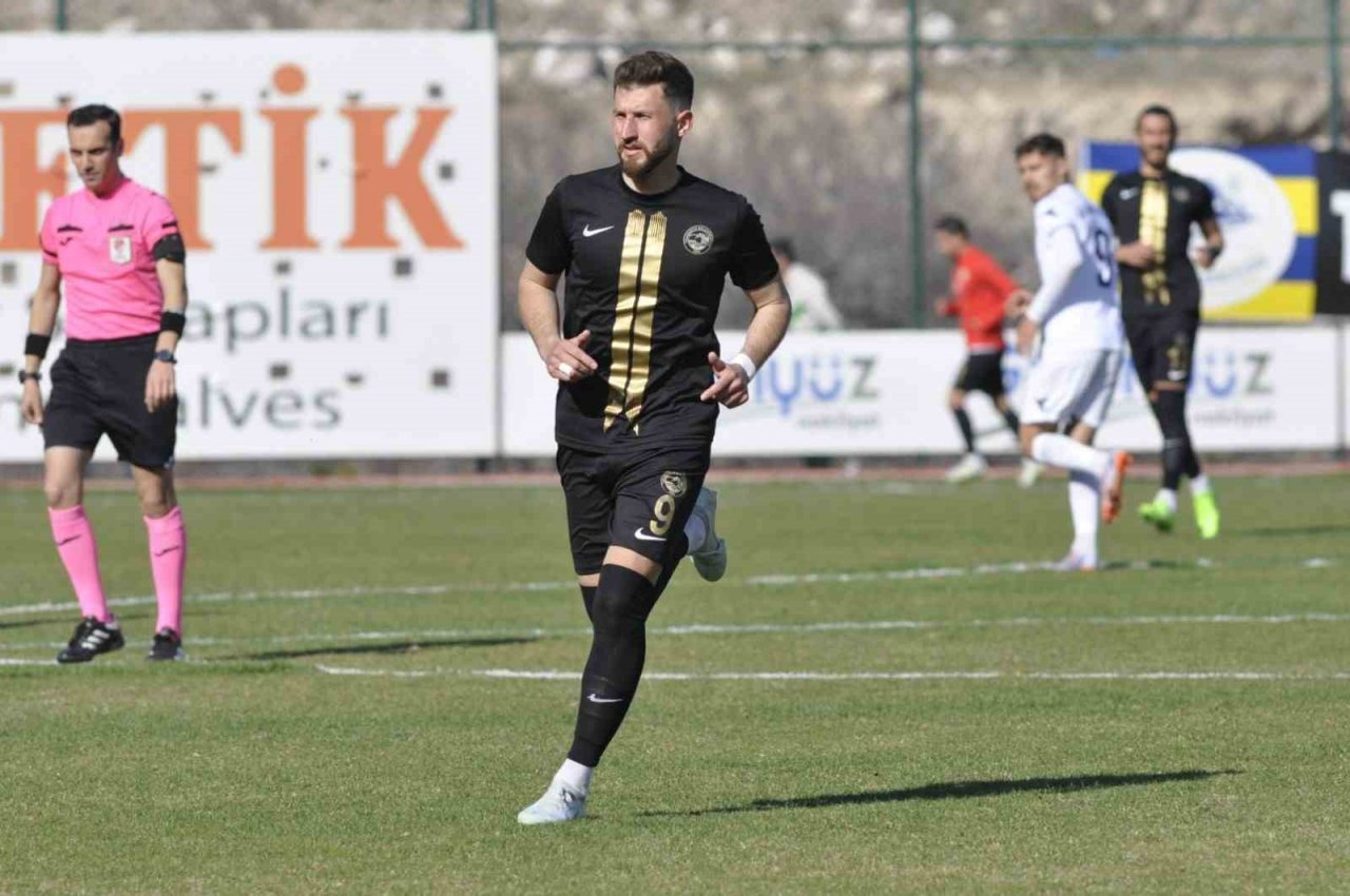 Talasgücü’nde Akın Arıcan 13 gole ulaştı