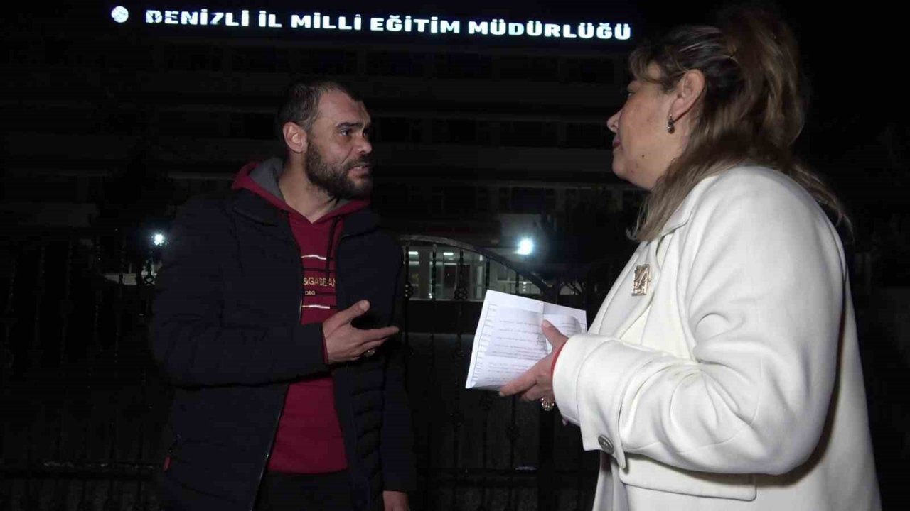 Lojman isteyen memur, sokağa yatak yorgan attı