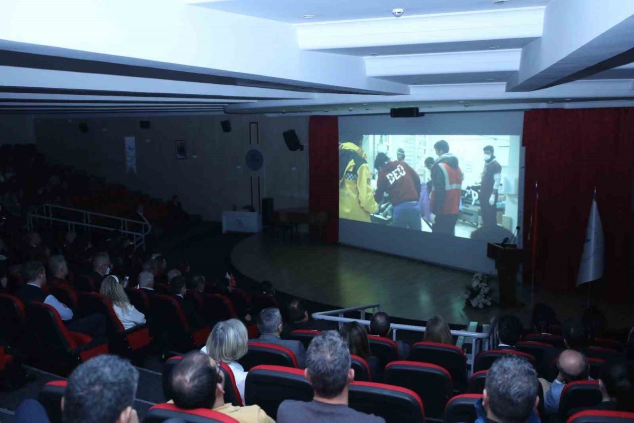 Dokuz Eylül’den deprem belgeseli