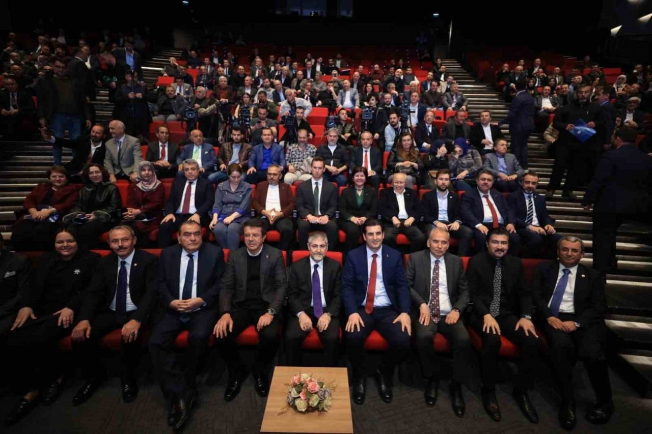 Bakan Nebati: “Adeta bir ipe 7 kişi çıkmış hepsi birden ipin üstünde oynamaya çalışıyor”