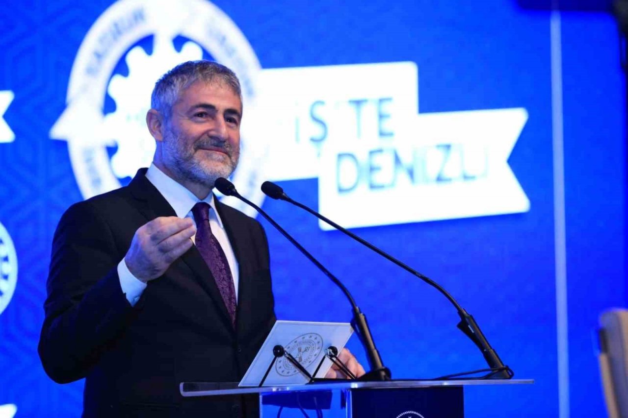 Bakan Nebati: “Adeta bir ipe 7 kişi çıkmış hepsi birden ipin üstünde oynamaya çalışıyor”
