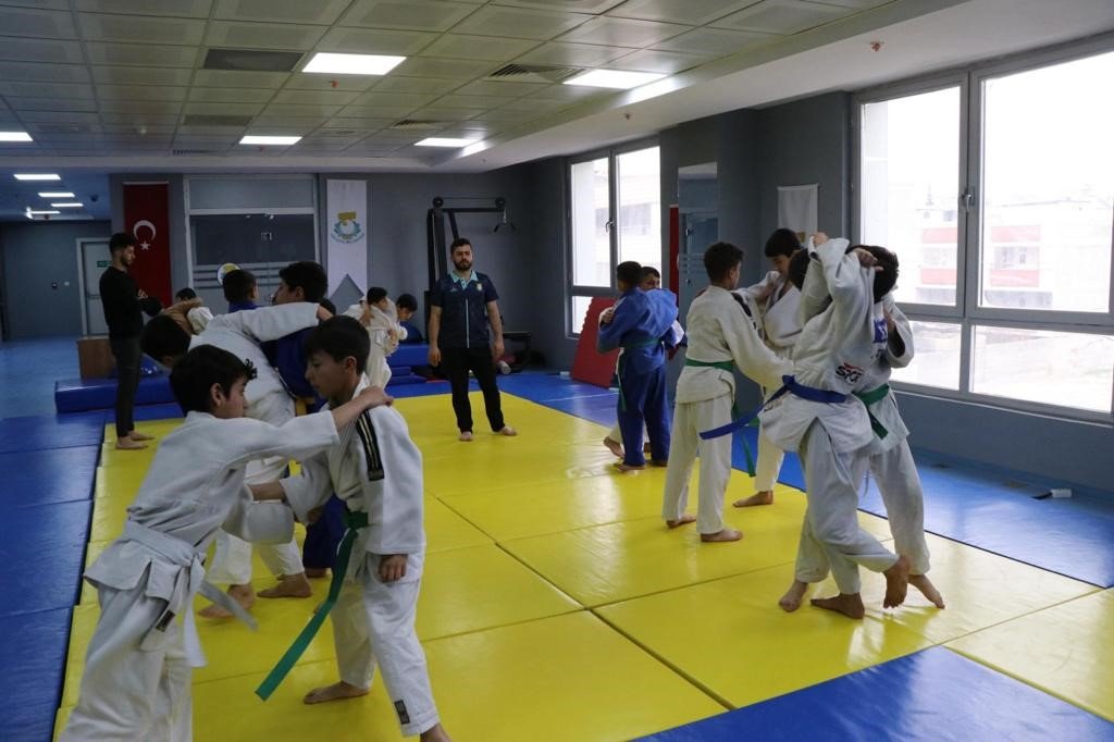 Haliliye’de geleceğin yıldızları spor kurslarında yetişiyor